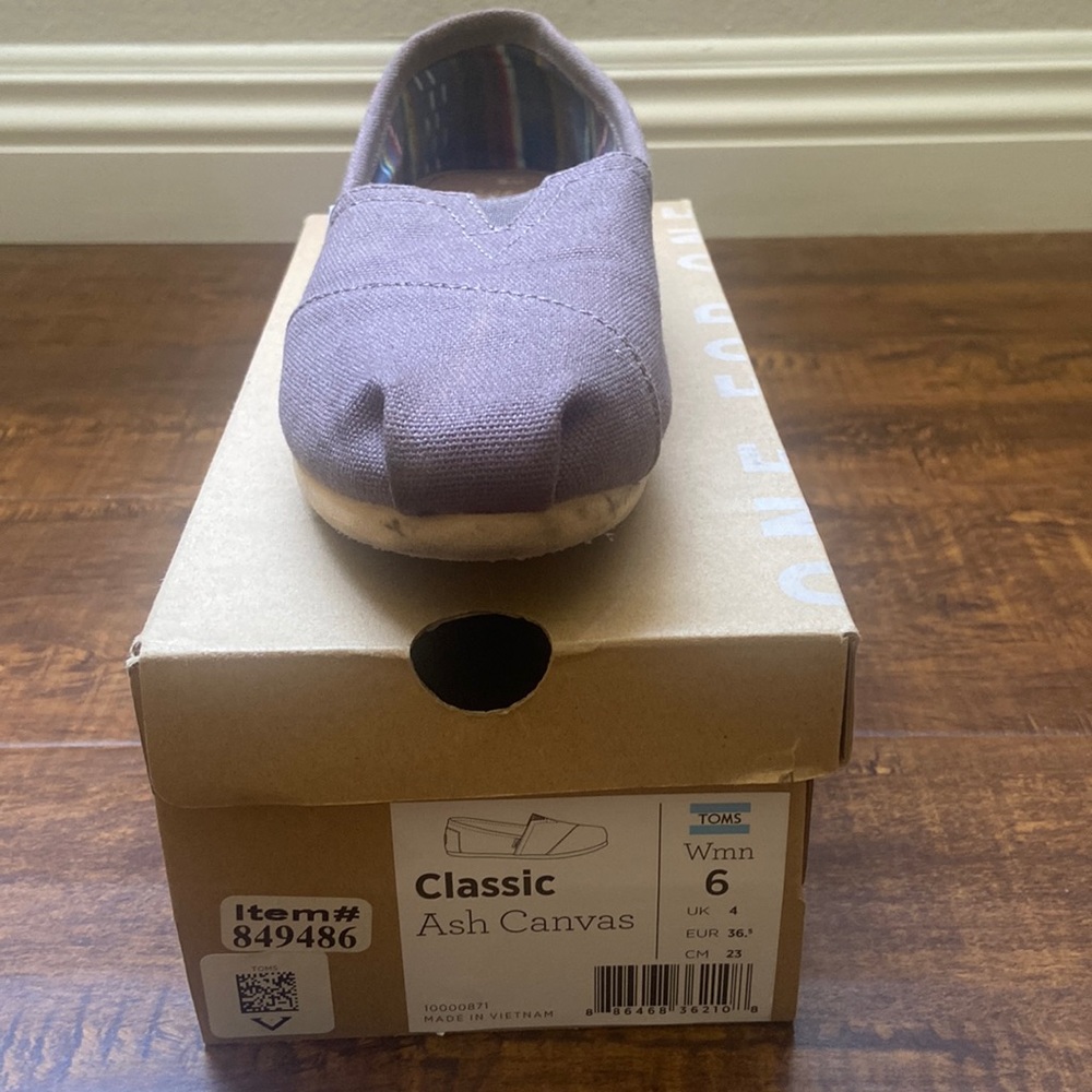 Toms
